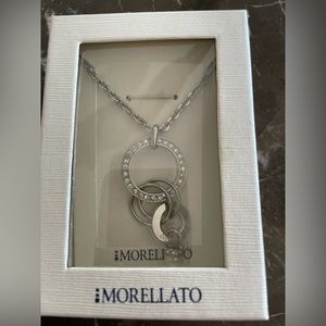 Modern Design  Necklace  New in Box Gorgeous and Fashionable